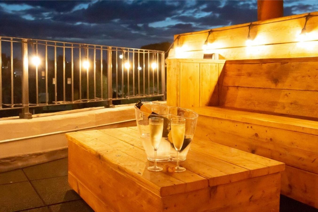Harbourside Roof Terrace & Sea Views By Adliv *