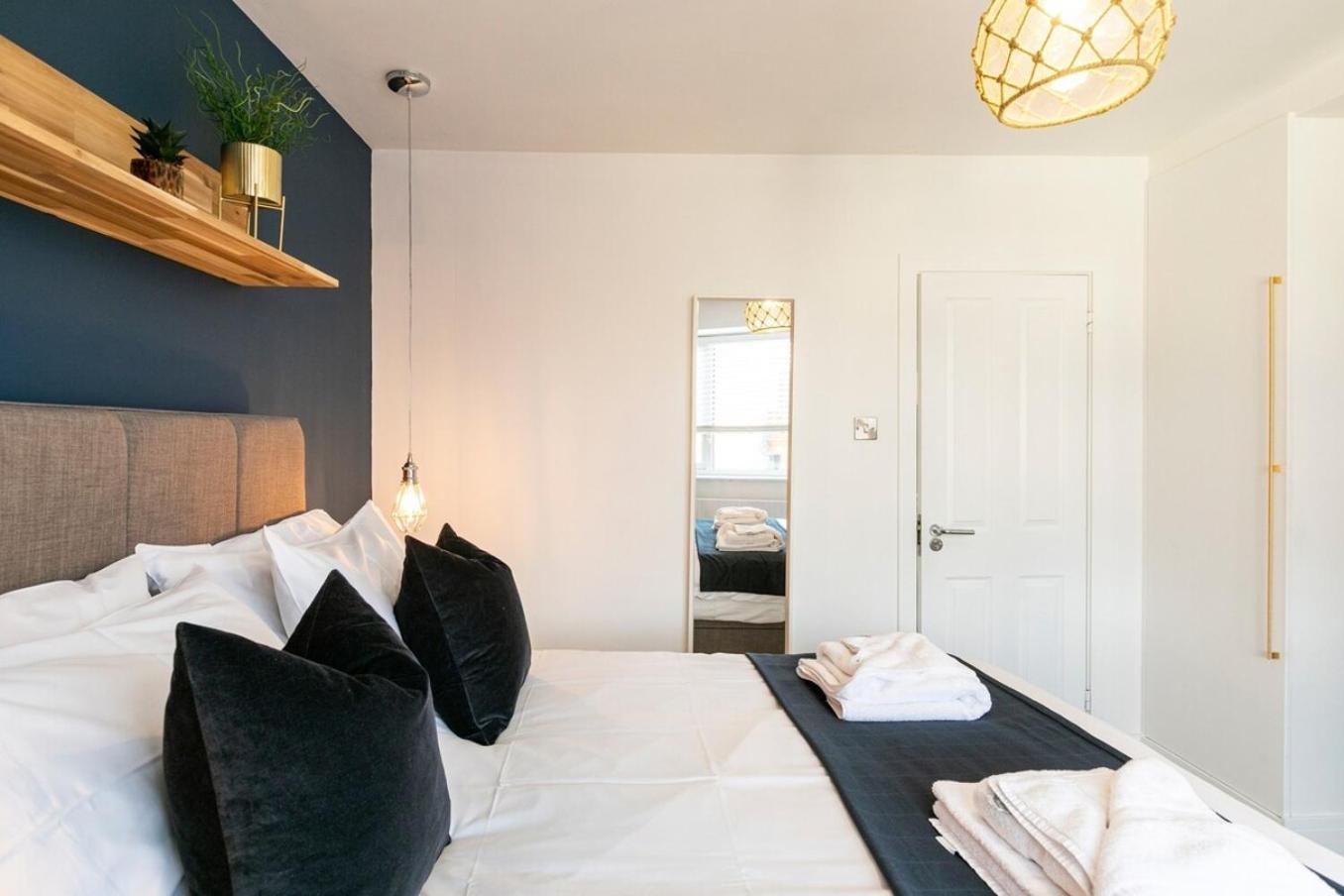 Harbourside Roof Terrace & Sea Views By Adliv Holiday home *